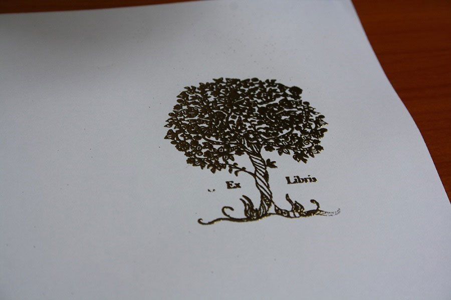 Fertiger Embossing Baum